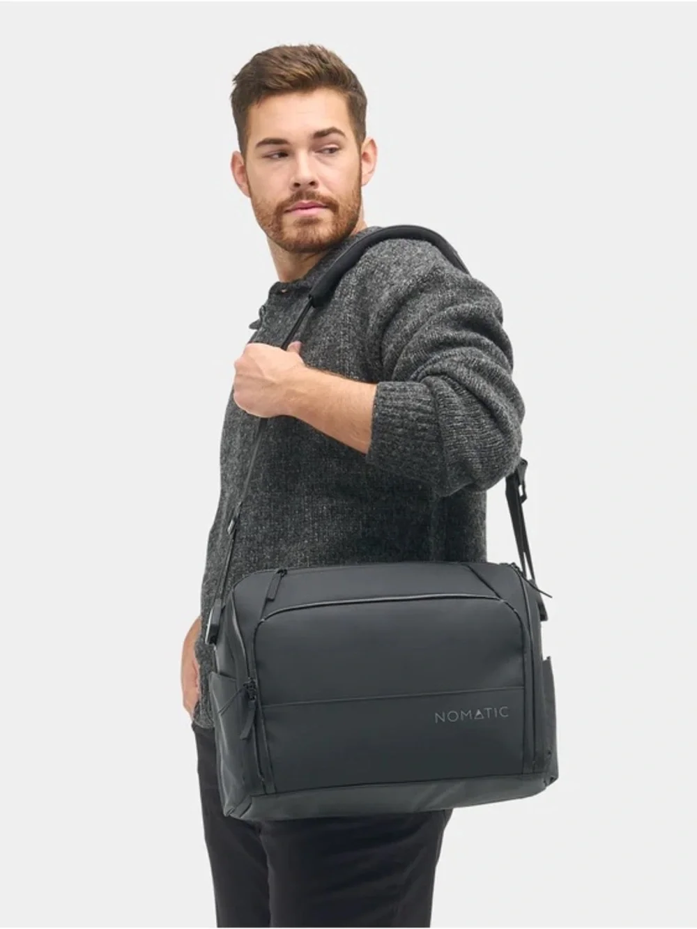 Nomatic Black Messenger Bag Professional Travel Modern Premium Functional